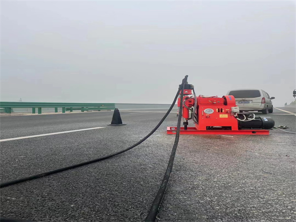 平陆马路路基路面开裂下沉注浆加固灌浆